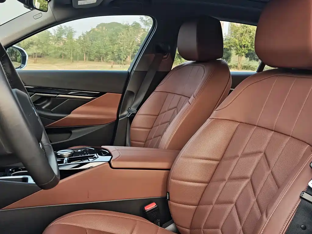 BMW i5 — миниатюра 7