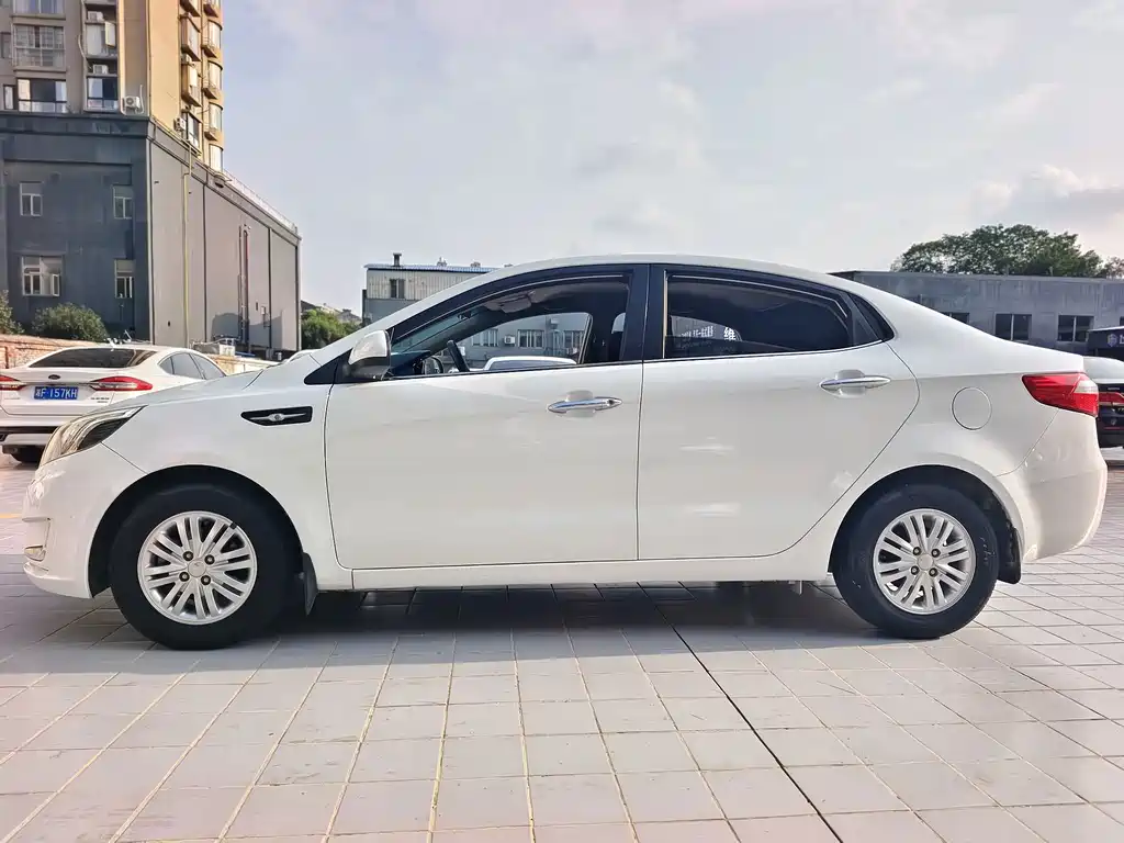 Kia K2 — миниатюра 5