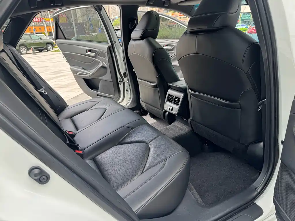 Toyota Avalon — миниатюра 11