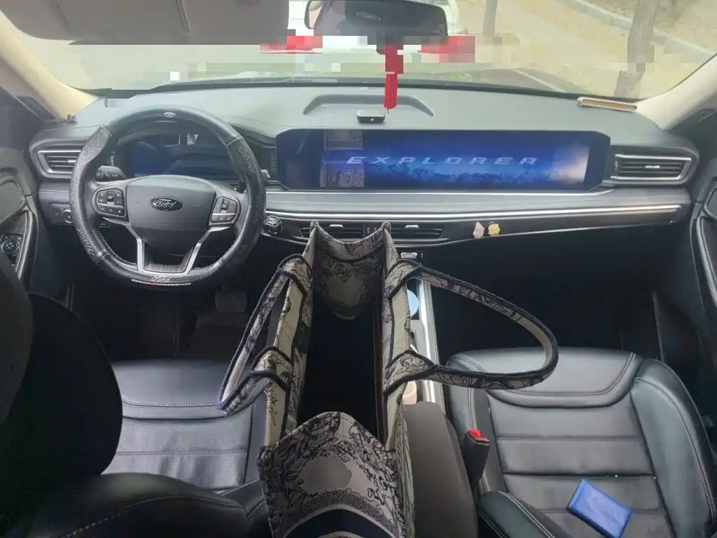 Ford Explorer — миниатюра 10
