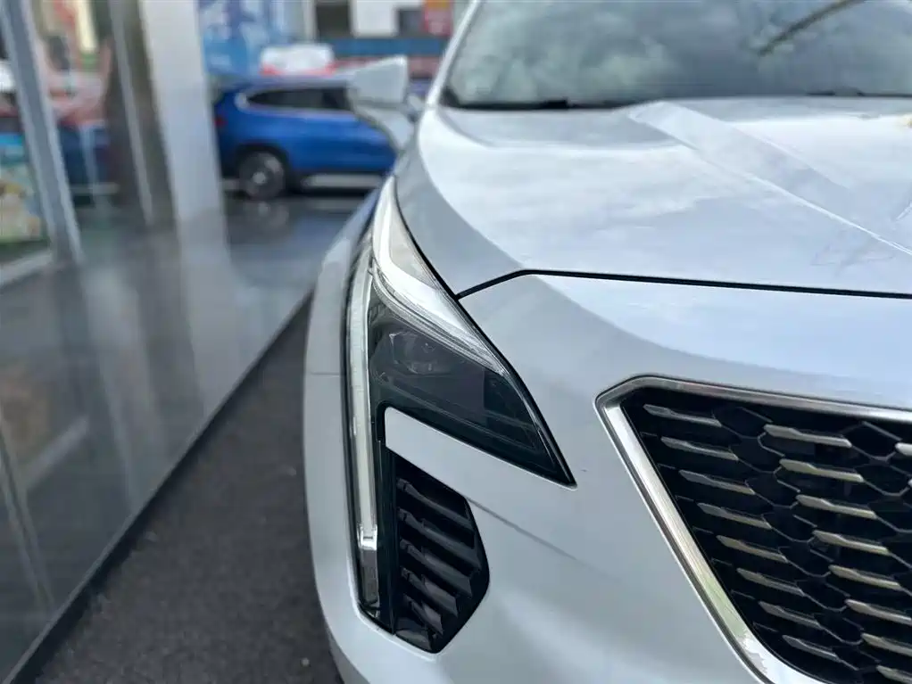 Cadillac XT4 2018 28T Lead