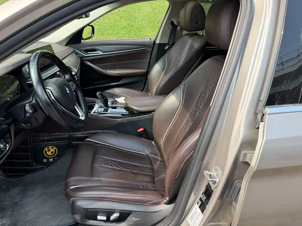 BMW 5 Series — миниатюра 8