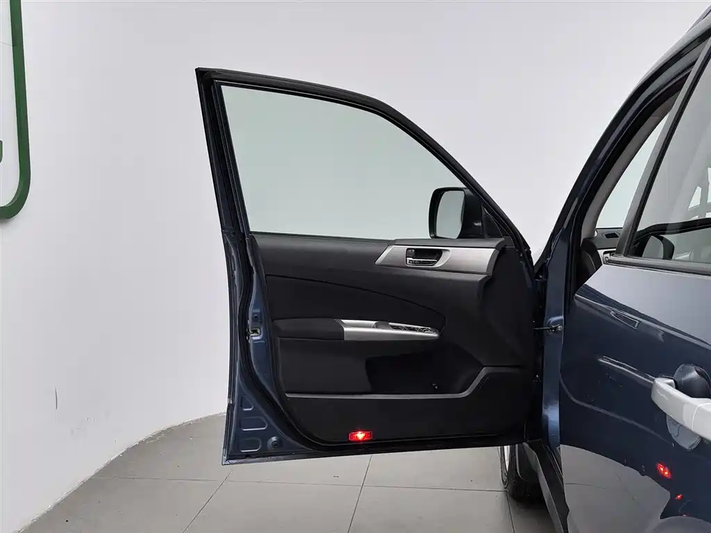 Subaru Forester 2010 2.5XS Luxury