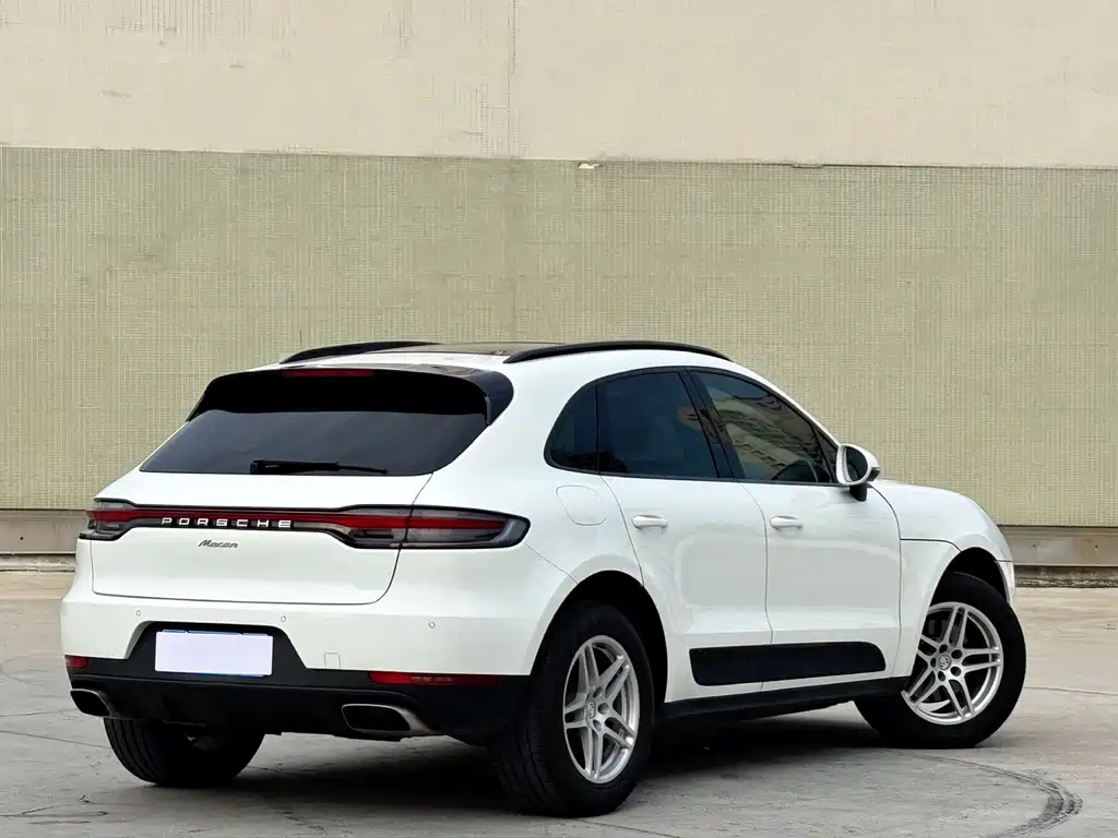 Porsche Macan — миниатюра 10