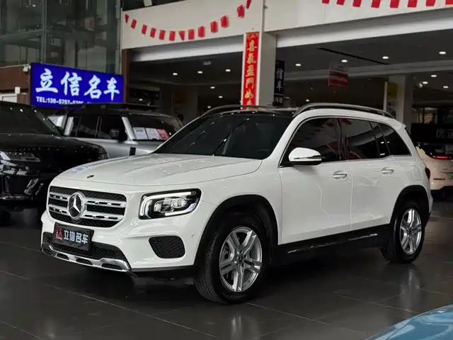 MERCEDES-BENZ GLB