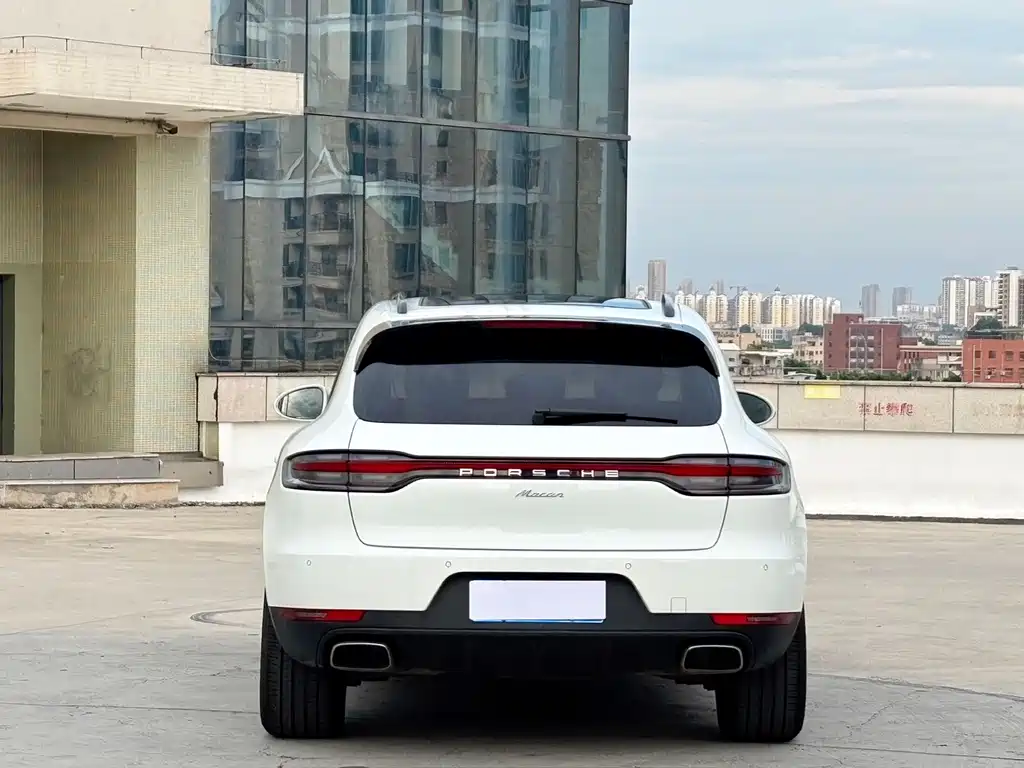 Porsche Macan — миниатюра 11