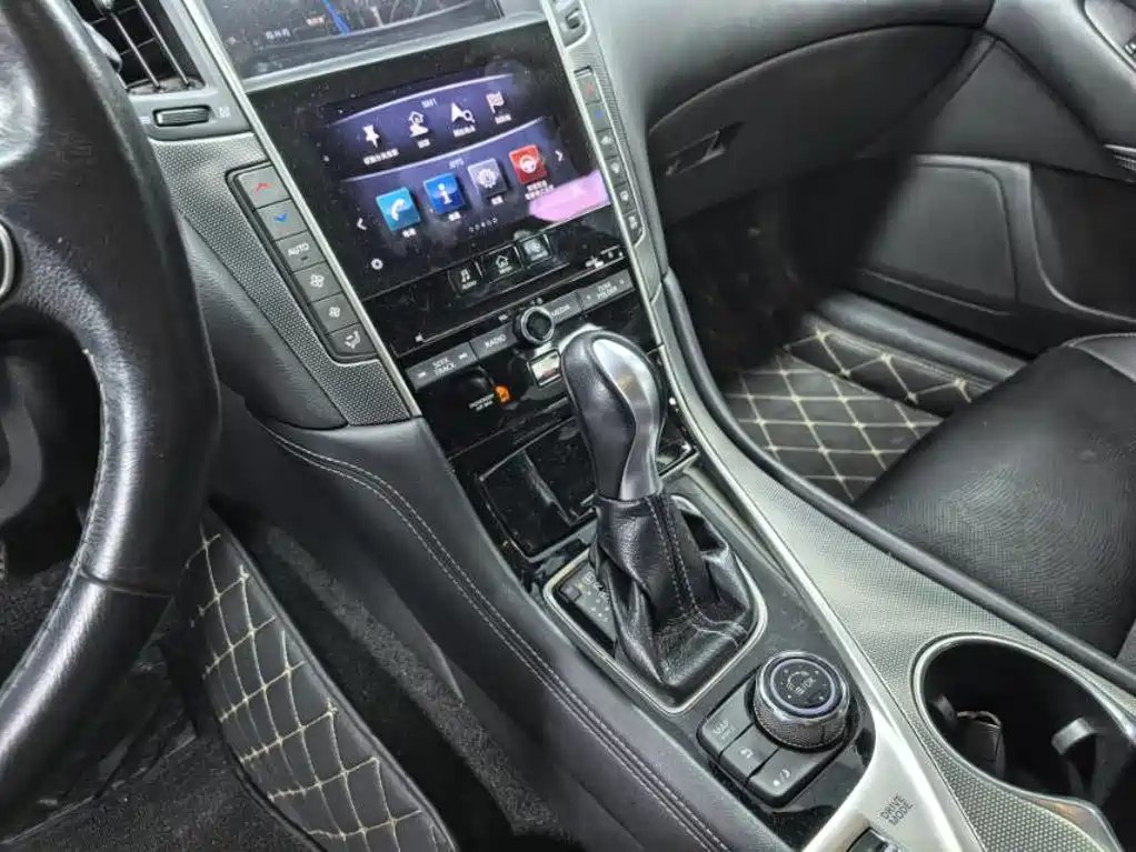 Infiniti Q50L 2015 2.0T Enjoy