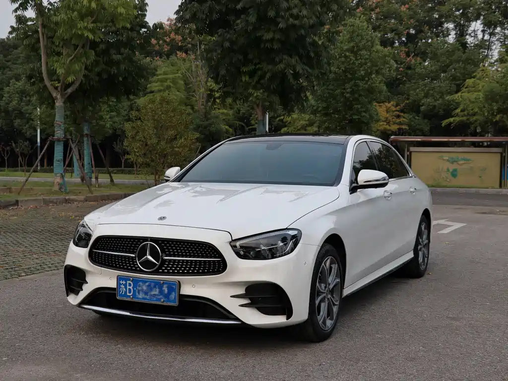 Mercedes-Benz E-Class — миниатюра 2