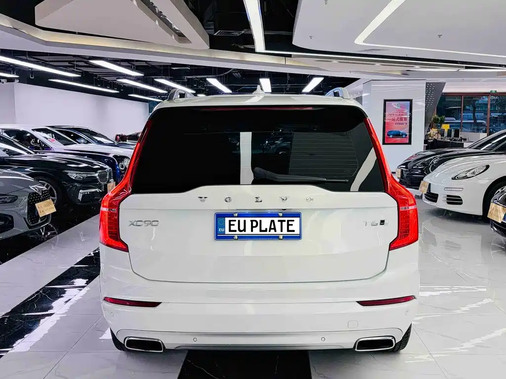 Volvo XC90 2018 T6 7 мест