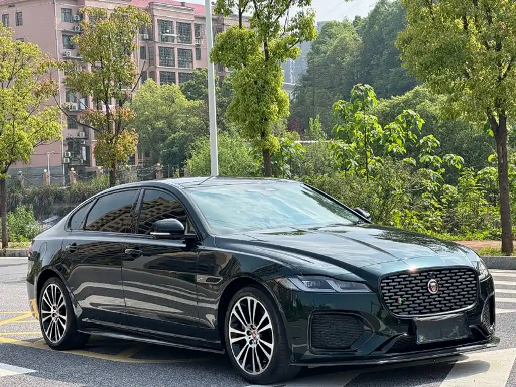 Jaguar XFL 2024 2.0T P250 Premium Luxury