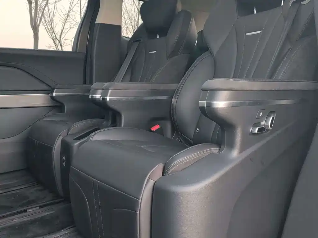 Hongqi Hongqi HQ9 PHEV — миниатюра 7