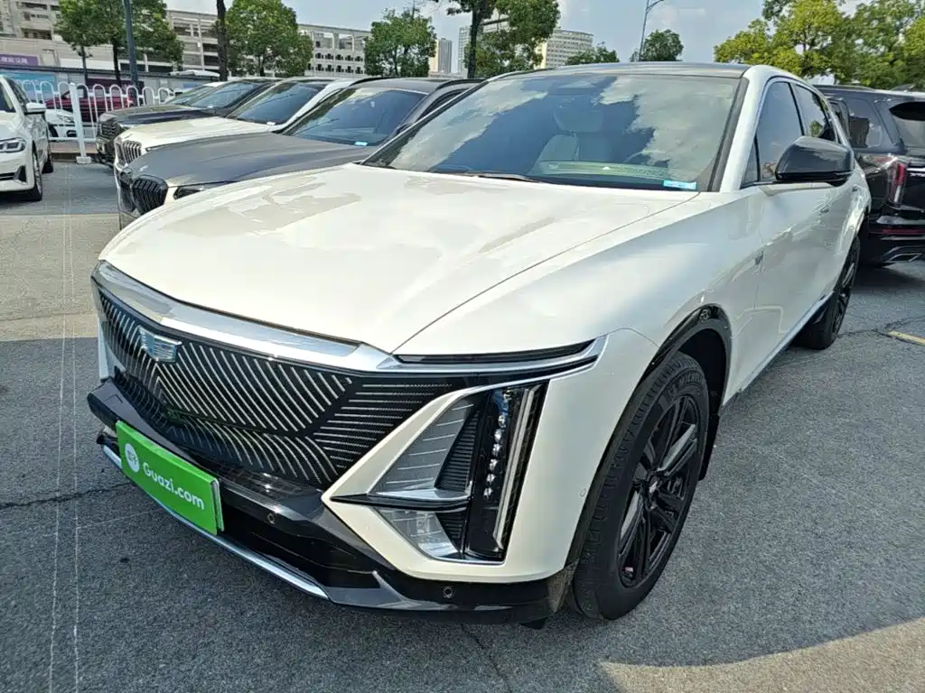 Cadillac IQ 2024 Luxury