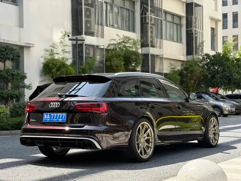 Audi RS 6 2016 RS 6 4.0T Avant