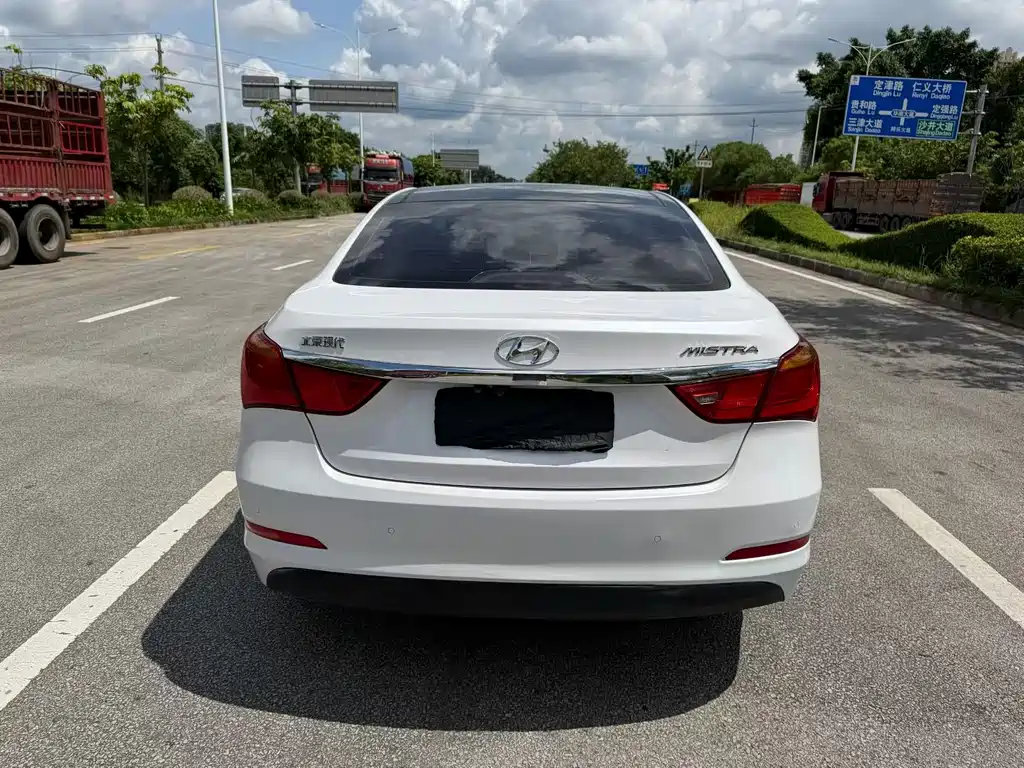 Hyundai Mistra — миниатюра 5