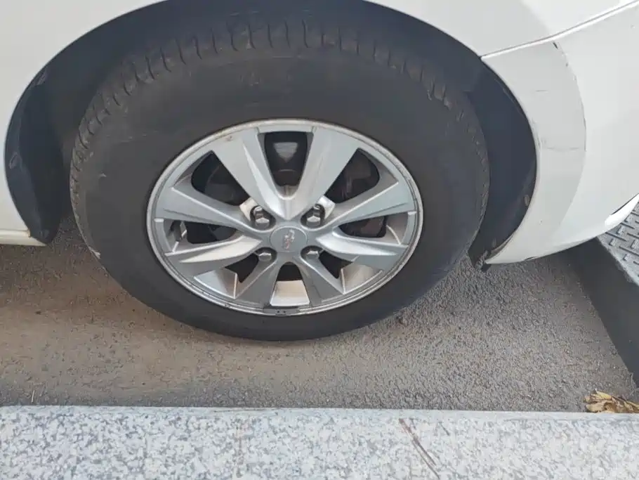 Chevrolet Sail — миниатюра 6