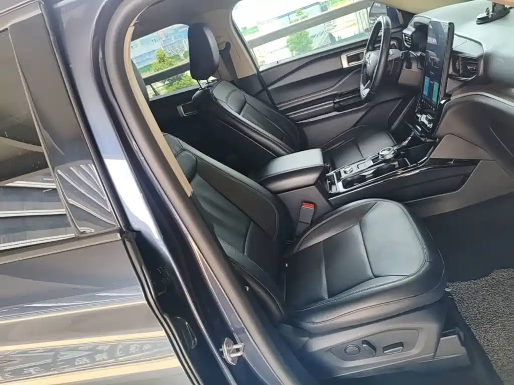 Ford Explorer — миниатюра 25