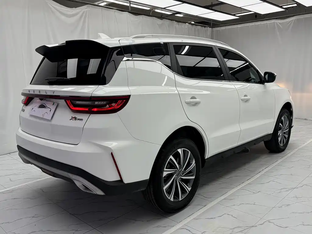 Geely Vision X6 - фото 6