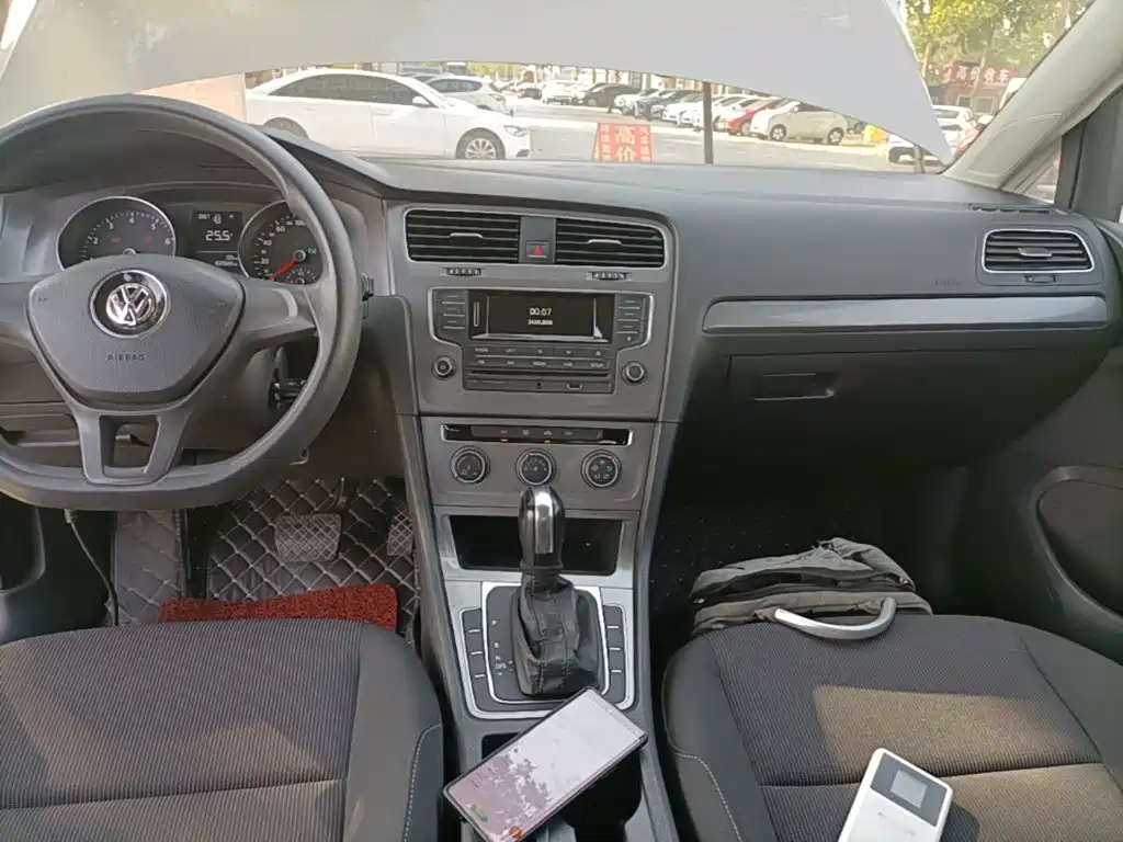 Volkswagen Golf — миниатюра 13