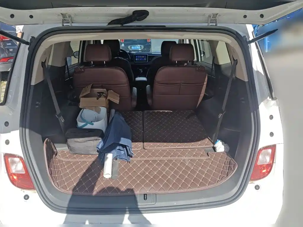 Buick GL6 2019 18T 6 мест Luxury VI