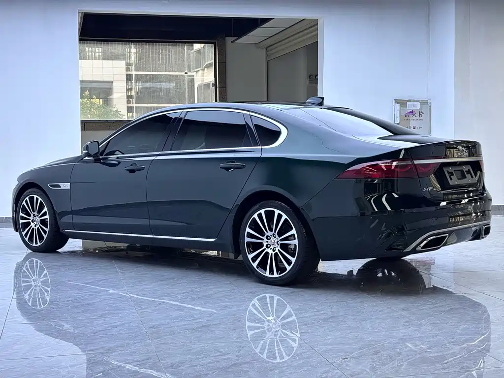 Jaguar XFL — миниатюра 18