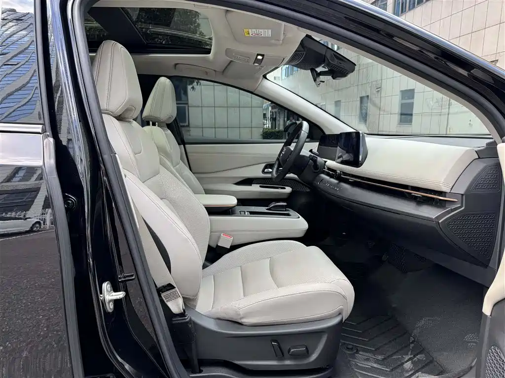 Nissan Ariya — миниатюра 12
