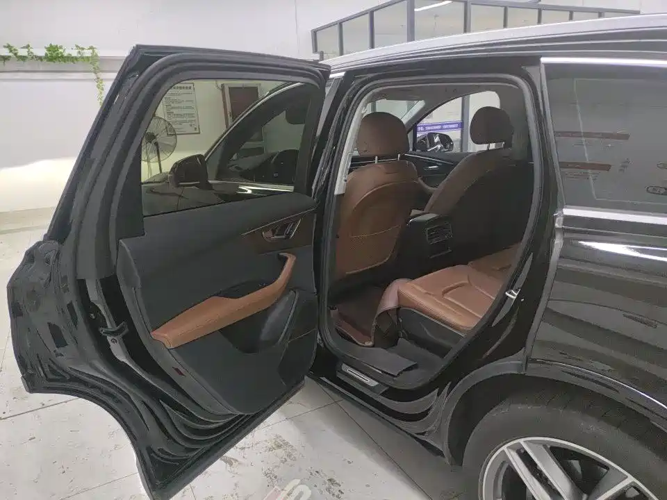 Audi Q7 — миниатюра 7