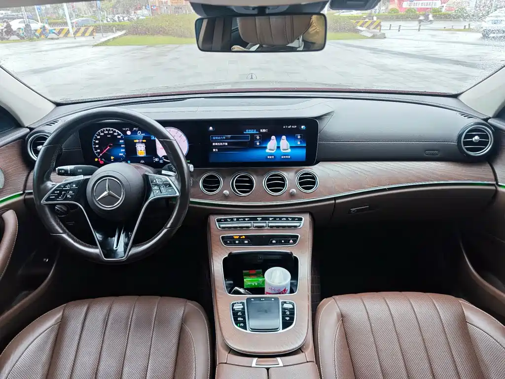 MERCEDES-BENZ E CLASS