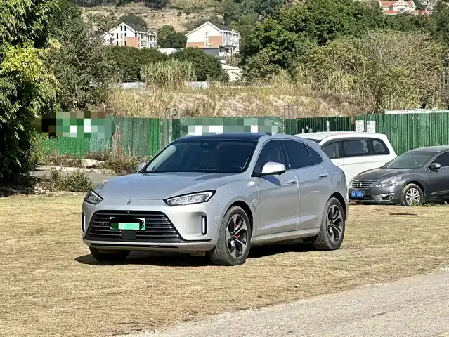 HONGMENG ZHIXING ASK THE WORLD M5 2023