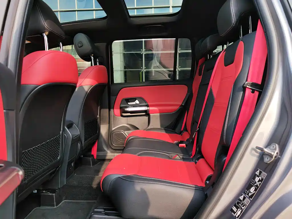 MERCEDES-BENZ GLB AMG