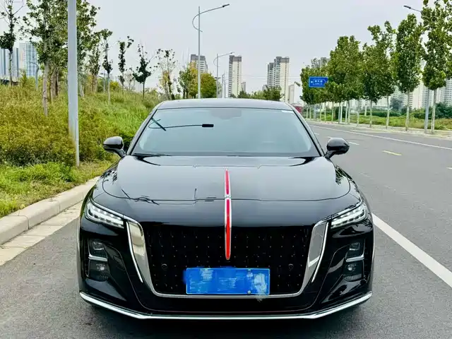 RED FLAG HONGQI H5 2023