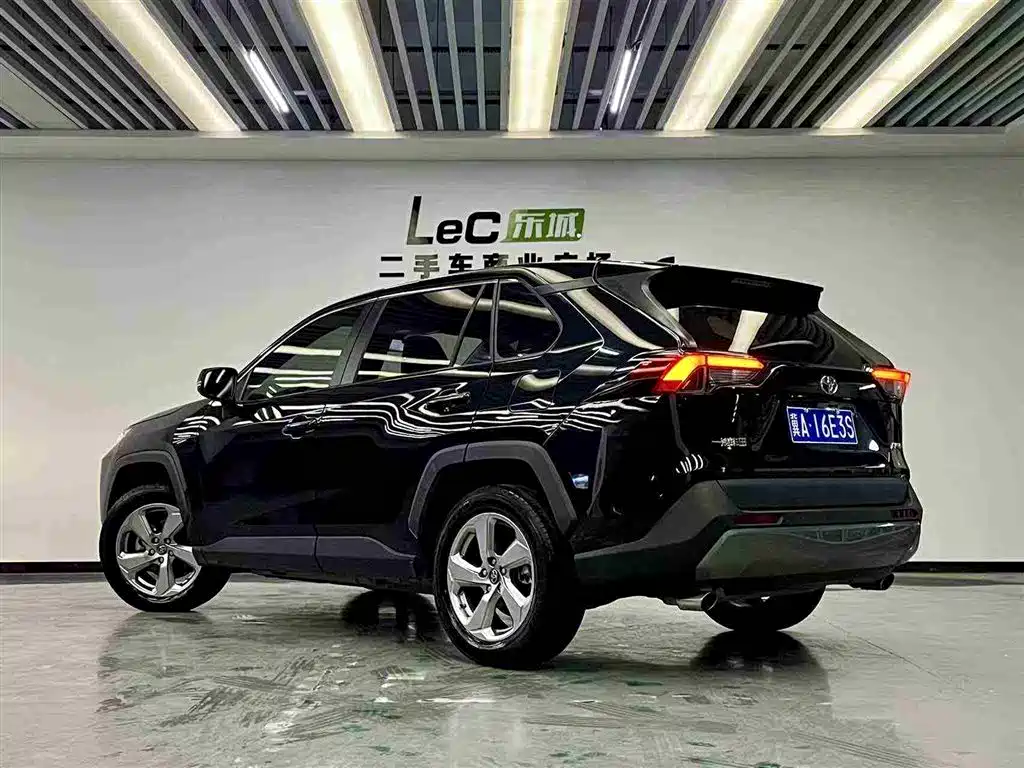TOYOTA RAV4 RONGFANG