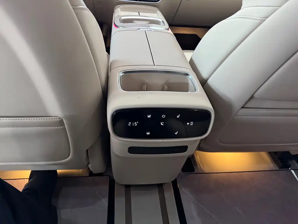 Changan Deepal DARK BLUE S09