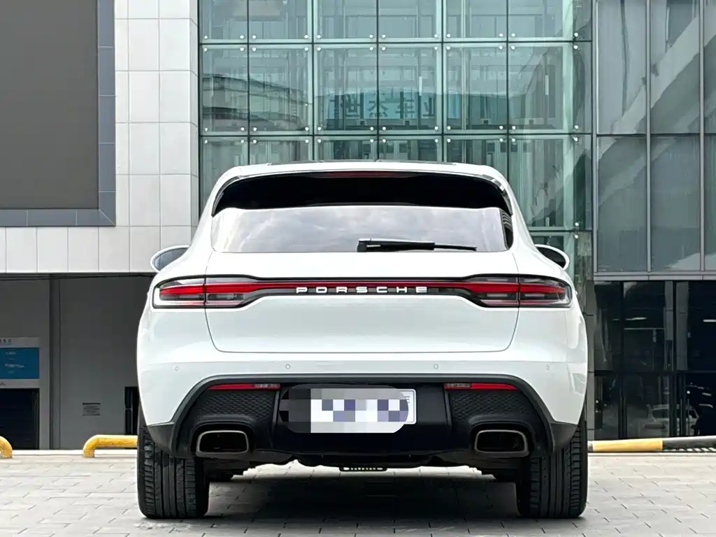Porsche Macan — миниатюра 9
