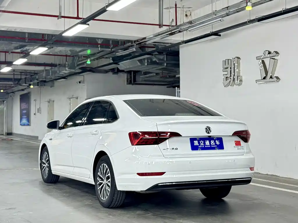 Volkswagen Sagitar — миниатюра 3