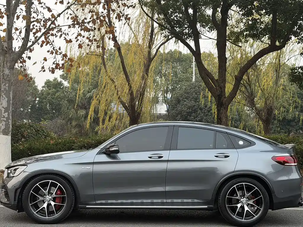 MERCEDES-BENZ GLC COUPE AMG