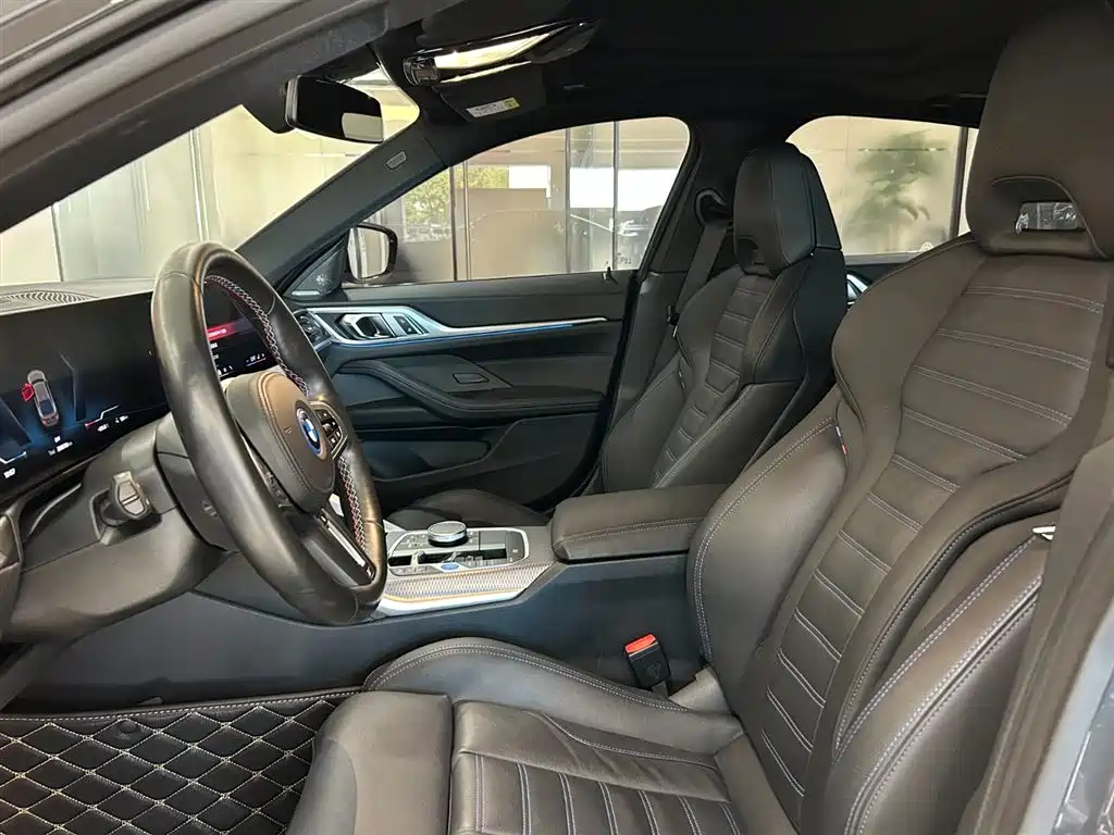 BMW i4 — миниатюра 7