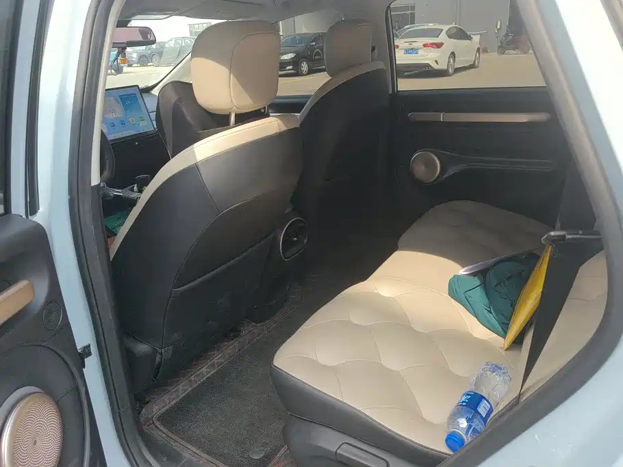 Baojun Yunduo — миниатюра 11