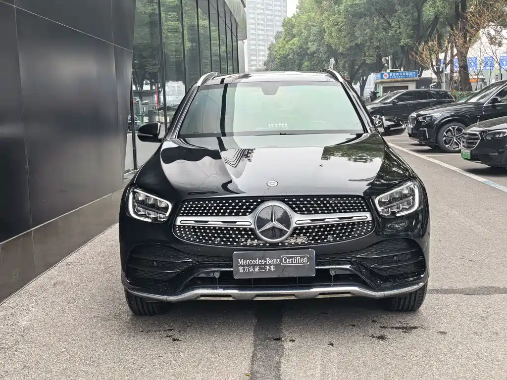 MERCEDES-BENZ GLC