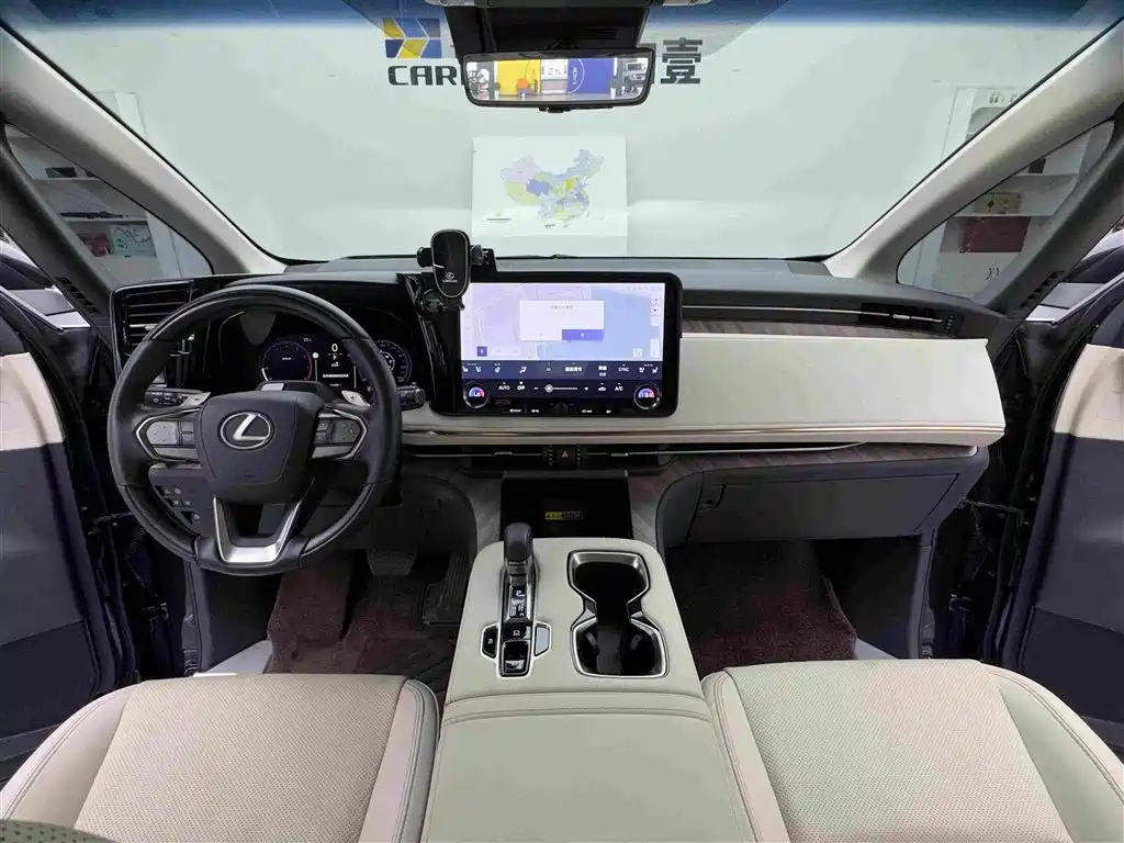 Lexus LM — миниатюра 14