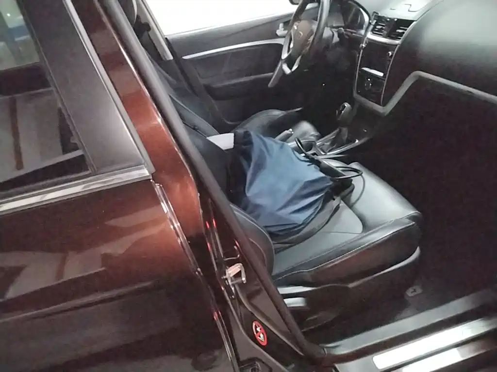 Geely Emgrand — миниатюра 25