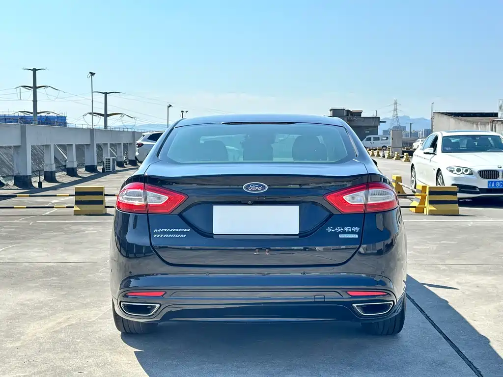 Ford Mondeo — миниатюра 6