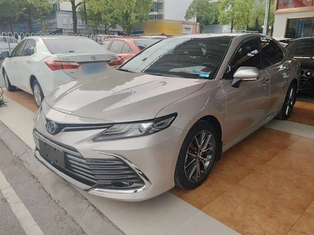 Toyota Camry 2021