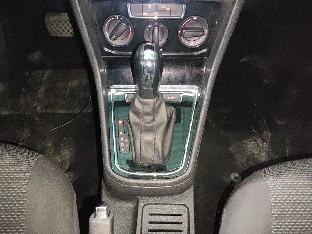 Volkswagen Bora 2019 1.5L AT Fashion VI