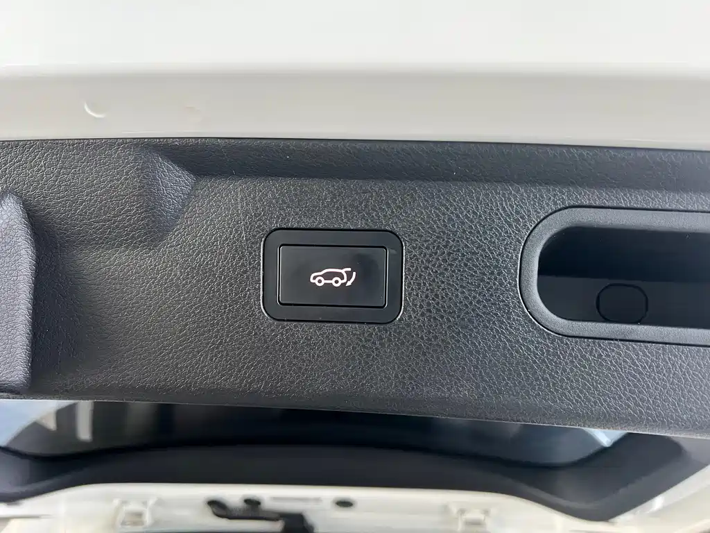 BYD Song MAX MAX 2022 DM-i 105KM Executive