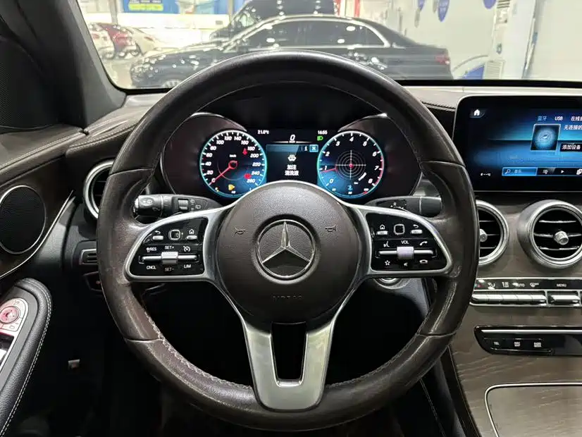 Mercedes-Benz GLC 2019 GLC 300 L 4MATIC