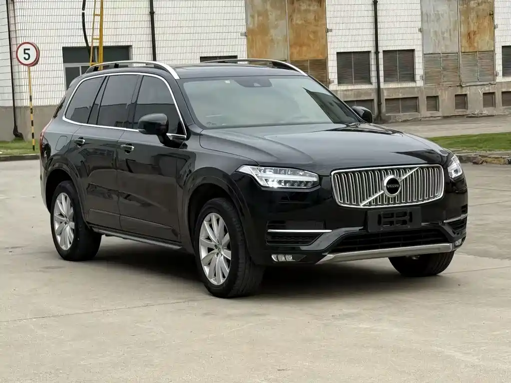 Volvo XC90 — миниатюра 2