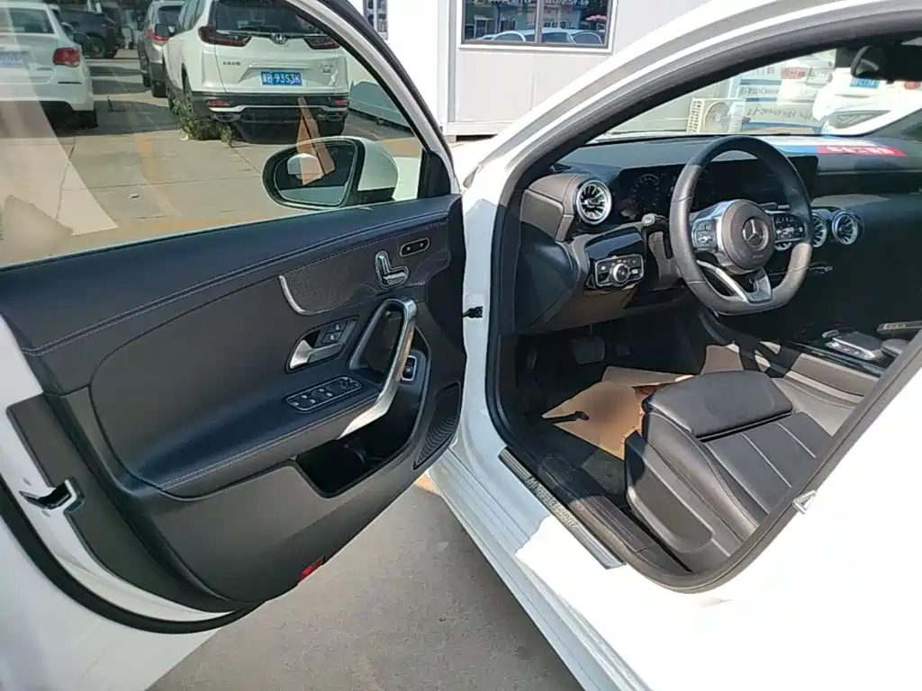 Mercedes-Benz A-Class — миниатюра 16