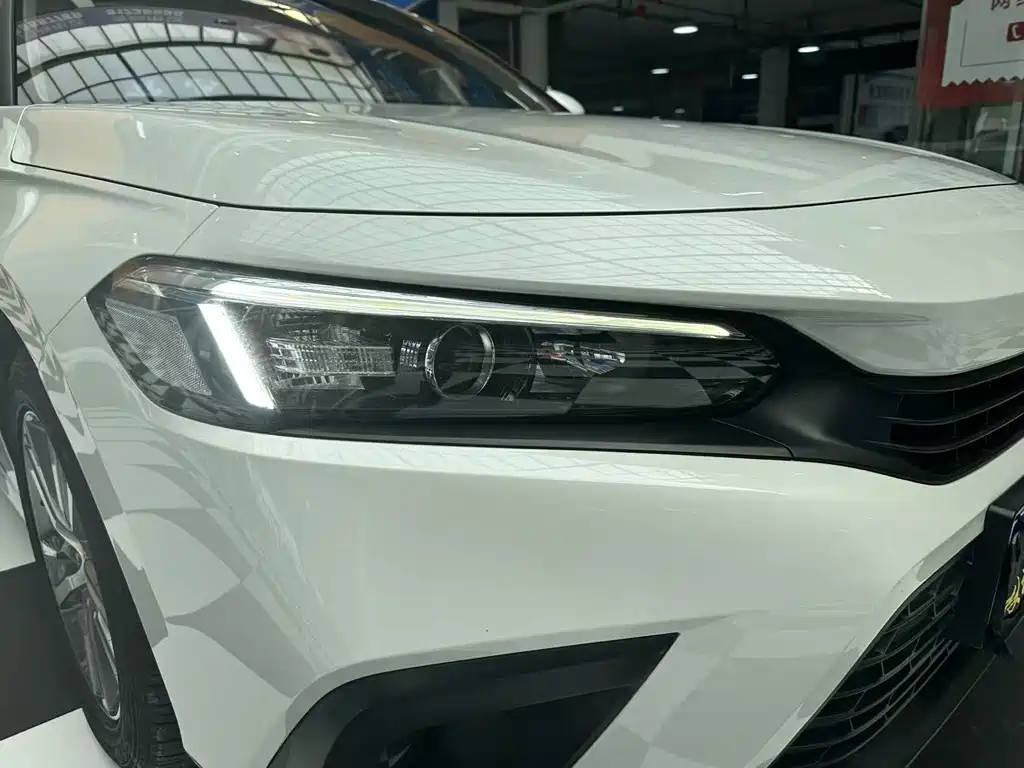Honda Civic — миниатюра 4