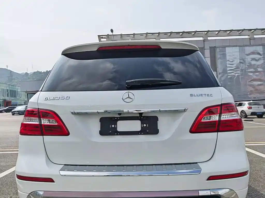 Mercedes-Benz M-Class — миниатюра 7
