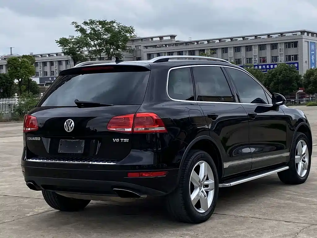 Volkswagen Touareg 2011 3.0TSI Luxury